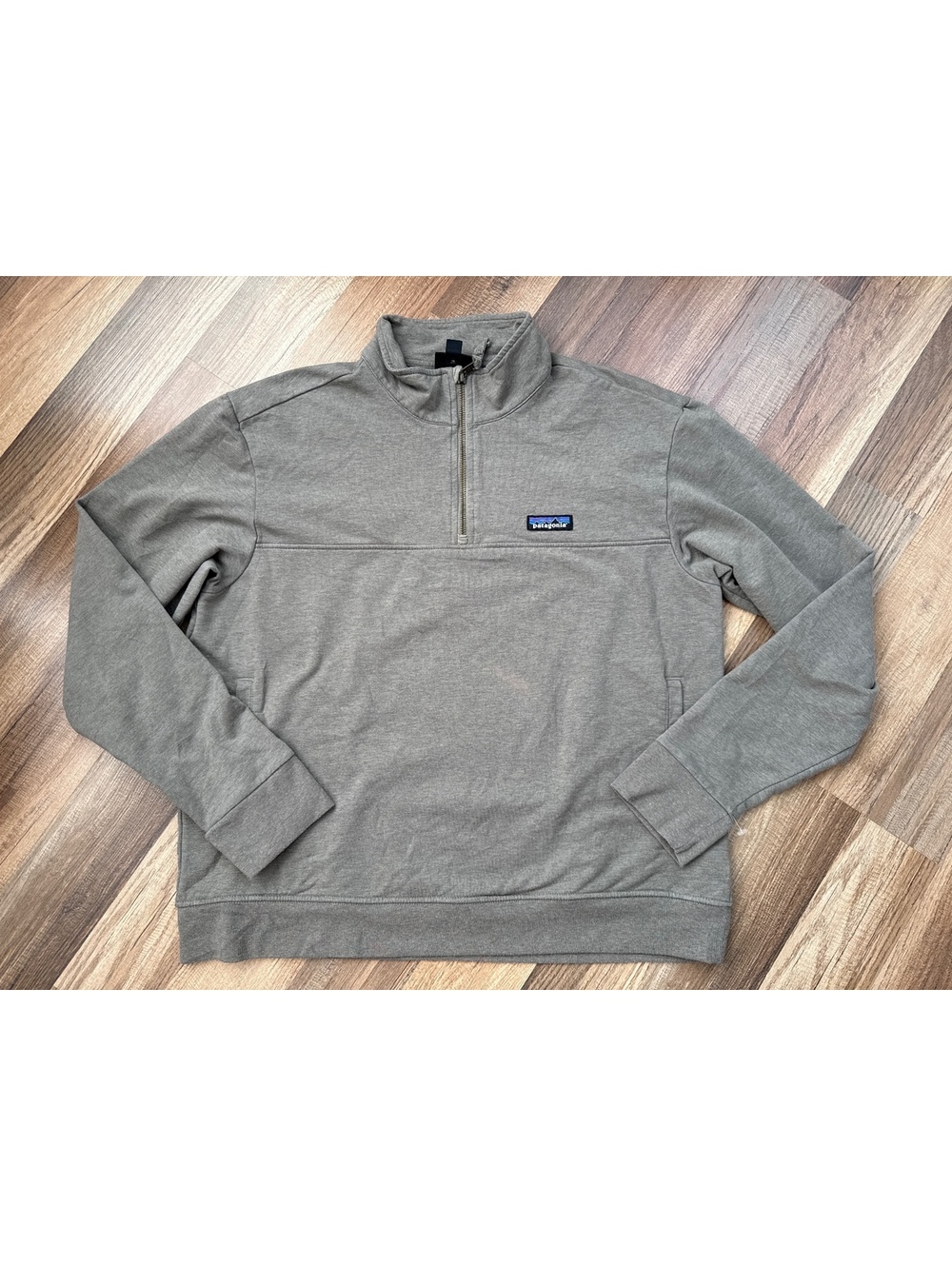 Patagonia Organic Cotton Half-Zip Sweatshirt in Taupe, Size Large